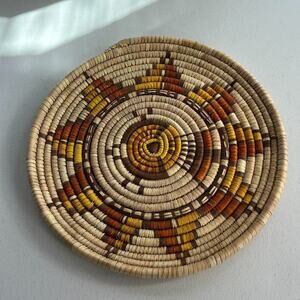 Vintage Indian Navajo Style Hand Coiled Flat Basket Motif Arrows Natural Straw